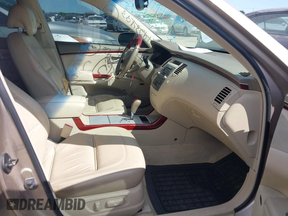 2006 Hyundai Azera SE with VIN KMHFC46F86A051104, listed as a IAAI auction lot 41923493 with Not Provided miles and . Bid and sale history available at DreamBid. Image 5.