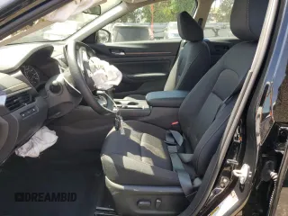 2025 Nissan Altima SV z VIN 1N4BL4DV8SN385784, wystawiony jako Copart lot #59095405 z przebiegiem 1 635 mil mil oraz Czysty tytuł • Clean title. Historia ofert i sprzedaży dostępna na DreamBid. Obrazek 7.