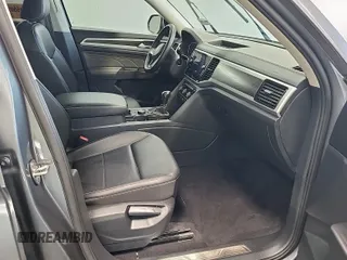 2023 Volkswagen Atlas SE z VIN 1V2HR2CA5PC526012, wystawiony jako IAAI lot #42796408 z przebiegiem 41 216 mil mil oraz . Historia ofert i sprzedaży dostępna na DreamBid. Obrazek 17.