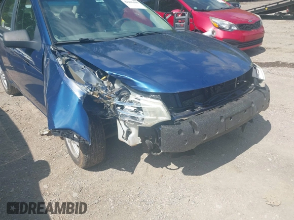 2009 Ford Focus SE z VIN 1FAHP35N39W141326, wystawiony jako IAAI lot #42201600 z przebiegiem 189 413 mil mil oraz . Historia ofert i sprzedaży dostępna na DreamBid. Obrazek 6.