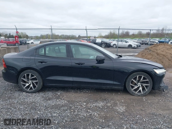 2019 Volvo S60 Momentum with VIN 7JRA22TK5KG018383, listed as a IAAI auction lot 42146289 with 111,227 mi miles. Bid and sale history available at carsss.com. Image 13.
