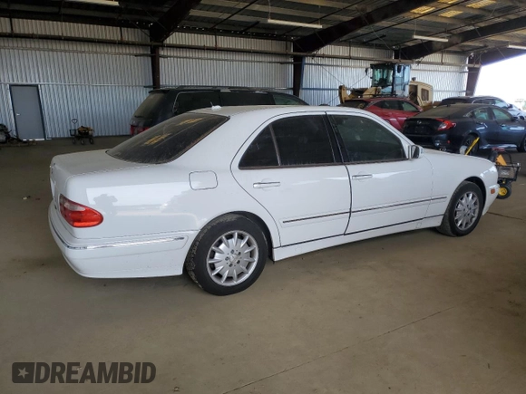2001 Mercedes-Benz E-Class with VIN WDBJF65J11B366531, listed as a Copart auction lot 47059205 with 118,251 mi miles and Clean Title. Bid and sale history available at carsss.com. Image 3.