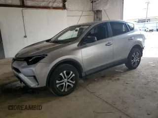 2018 Toyota RAV4 LE with VIN JTMBFREV1JJ215270, listed as a Copart auction lot 59968175 with 32,488 mi miles and Salvage title. Bid and sale history available at DreamBid. Image 1.