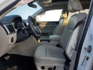 2022 Volkswagen Atlas SE with VIN 1V2JP2CA5NC554171, listed as a Copart auction lot 46822345 with 60,907 mi miles and Clean title. Bid and sale history available at DreamBid. Image 7.