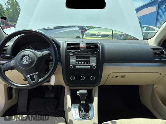 2010 Volkswagen Jetta Limited Edition with VIN 3VWRZ7AJ5AM119316, listed as a Copart auction lot 64616245 with 115,073 mi miles and Clean title. Bid and sale history available at DreamBid. Image 9.