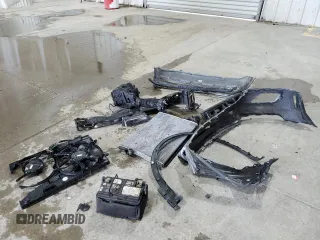 2018 Volkswagen Tiguan S z VIN 3VV1B7AX2JM030331, wystawiony jako Copart lot #56221945 z przebiegiem Nie podano mil oraz Szkody całkowita. Historia ofert i sprzedaży dostępna na DreamBid. Obrazek 13.