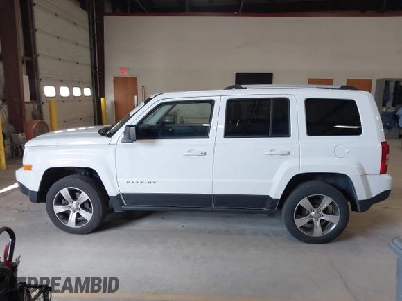 2016 Jeep Patriot High Altitude Edition with VIN 1C4NJRFB6GD581944, listed as a IAAI auction lot 41977804 with 162,906 mi miles. Bid and sale history available at carsss.com. Image 14.