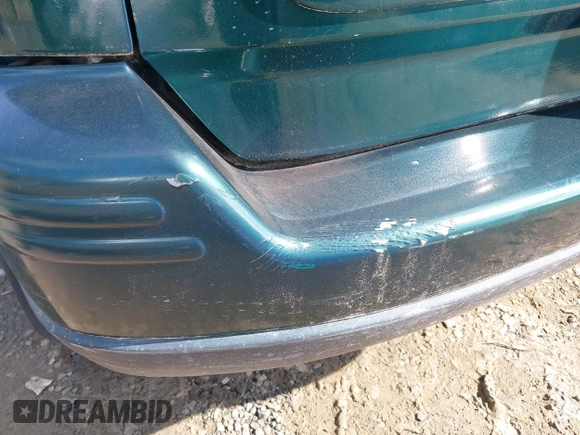 2000 Honda CR-V SE z VIN JHLRD1871YS010154, wystawiony jako IAAI lot #42541188 z przebiegiem 137 501 mil mil oraz . Historia ofert i sprzedaży dostępna na DreamBid. Obrazek 12.