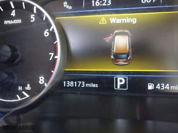 2015 Nissan Murano Platinum with VIN 5N1AZ2MH4FN208380, listed as a IAAI auction lot 41823307 with 138,173 mi miles. Bid and sale history available at carsss.com. Image 7.