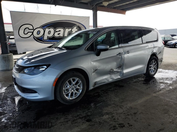 2023 Chrysler Voyager LX z VIN 2C4RC1CG2PR586911, wystawiony jako Copart lot #60257085 z przebiegiem 55 683 mil mil oraz Czysty tytuł • Clean title. Historia ofert i sprzedaży dostępna na DreamBid. Obrazek 1.