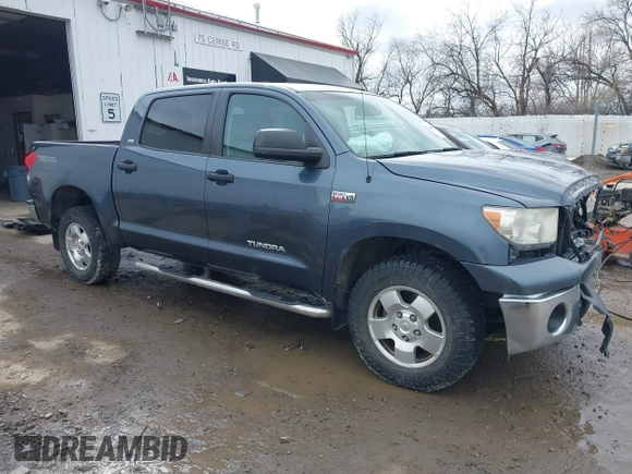 2008 Toyota Tundra z VIN 5TFDV54198X077455, wystawiony jako IAAI lot #41668660 z przebiegiem 164 008 mil mil oraz . Historia ofert i sprzedaży dostępna na DreamBid. Obrazek 1.