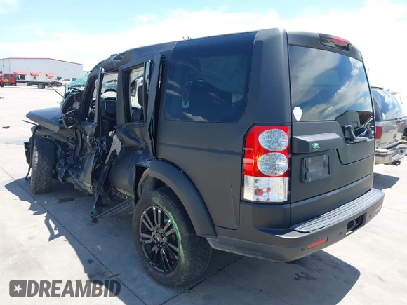 2011 Land Rover LR4 HSE with VIN SALAG2D48BA571623, listed as a IAAI auction lot 40124664 with 158,504 mi miles and . Bid and sale history available at DreamBid. Image 3.