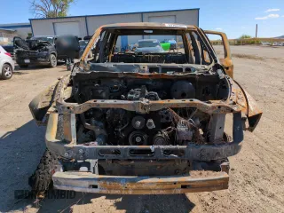 2018 Ram 1500 Express z VIN 1C6RR7FT3JS136868, wystawiony jako Copart lot #53702285 z przebiegiem Nie podano mil oraz Nie do naprawy • Non repairable. Historia ofert i sprzedaży dostępna na DreamBid. Obrazek 5.