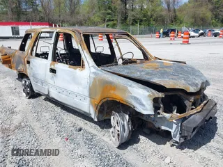 2001 Honda CR-V SE with VIN JHLRD18701S011348, listed as a IAAI auction lot 42061983 with 1 mi miles. Bid and sale history available at carsss.com. Image 1.