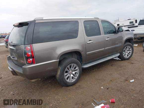 2012 GMC Yukon XL Denali with VIN 1GKS2MEF8CR184664, listed as a IAAI auction lot 41901537 with 208,500 mi miles. Bid and sale history available at carsss.com. Image 4.
