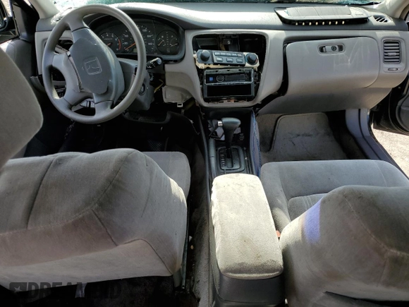 2000 Honda Accord LX z VIN 1HGCG5648YA015725, wystawiony jako Copart lot #56714905 z przebiegiem Nie podano mil oraz Szkoda całkowita • Salvage title. Historia ofert i sprzedaży dostępna na DreamBid. Obrazek 8.