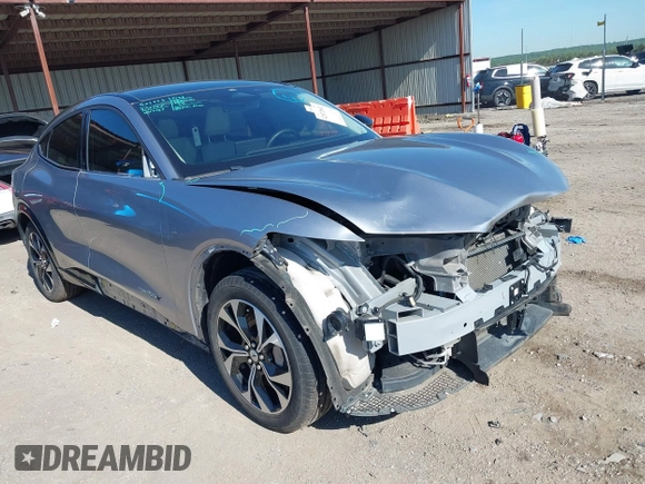 2021 Ford Mustang Mach-E Premium z VIN 3FMTK3SU7MMA02271, wystawiony jako IAAI lot #42072602 z przebiegiem 61 526 mil mil oraz . Historia ofert i sprzedaży dostępna na DreamBid. Obrazek 20.