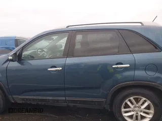 2015 Kia Sorento LX with VIN 5XYKT4A63FG590482, listed as a IAAI auction lot 41477333 with 207,079 mi miles. Bid and sale history available at carsss.com. Image 14.