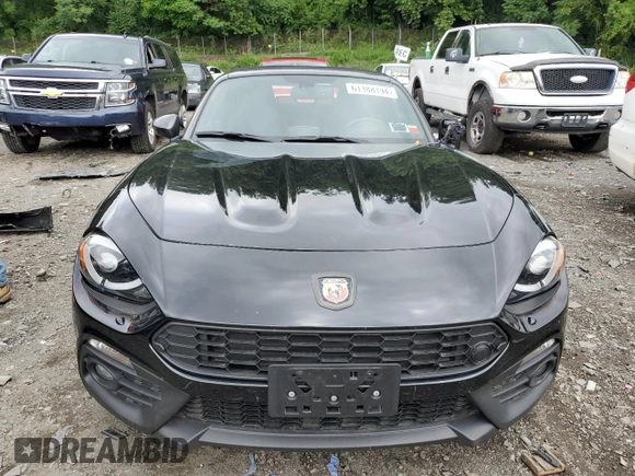 2018 FIAT 124 Spider Abarth z VIN JC1NFAEK6J0135812, wystawiony jako Copart lot #61188194 z przebiegiem 36 852 mil mil oraz Szkoda całkowita • Salvage title. Historia ofert i sprzedaży dostępna na DreamBid. Obrazek 5.