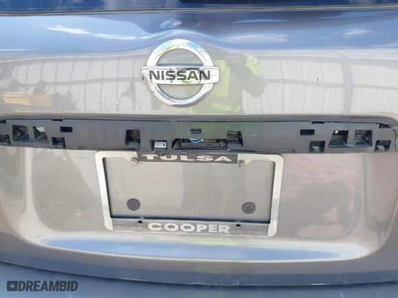 2017 Nissan Pathfinder S with VIN 5N1DR2MM1HC662434, listed as a IAAI auction lot 40319157 with 176,365 mi miles. Bid and sale history available at carsss.com. Image 6.