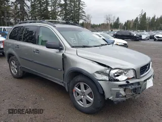 2006 Volvo XC90 2.5L Turbo with VIN YV4CZ592661289017, listed as a IAAI auction lot 41601337 with 235,356 mi miles. Bid and sale history available at carsss.com. Image 1.