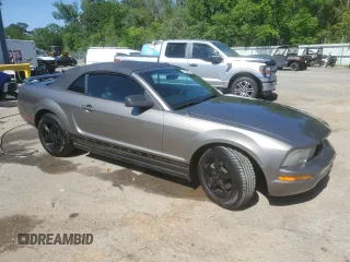 2005 Ford Mustang Deluxe with VIN 1ZVFT84N155232118, listed as a Copart auction lot 53033395 with 91,652 mi miles and Salvage Title. Bid and sale history available at carsss.com. Image 4.