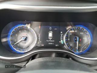 2020 Chrysler Pacifica Limited with VIN 2C4RC1GG5LR276370, listed as a Copart auction lot 61098805 with 150,700 mi miles and Salvage title. Bid and sale history available at DreamBid. Image 9.