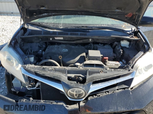 2019 Toyota Sienna LE Auto Access Seat with VIN 5TDKZ3DC7KS996997, listed as a Copart auction lot 46851155 with Not provided miles and Salvage title. Bid and sale history available at DreamBid. Image 13.