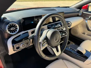 2021 Mercedes-Benz CLA 250 z VIN W1K5J4GB6MN153935, wystawiony jako Copart lot #56609515 z przebiegiem 64 120 mil mil oraz Czysty tytuł • Clean title. Historia ofert i sprzedaży dostępna na DreamBid. Obrazek 9.