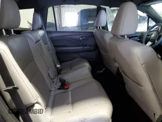 2021 Honda Passport Elite z VIN 5FNYF8H05MB021597, wystawiony jako Copart lot #44463515 z przebiegiem Nie podano mil oraz Szkoda całkowita • Salvage title. Historia ofert i sprzedaży dostępna na DreamBid. Obrazek 11.