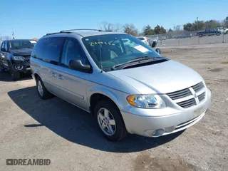 2007 Dodge Grand Caravan SXT with VIN 2D4GP44L27R110895, listed as a IAAI auction lot 41859550 with 210,111 mi miles. Bid and sale history available at carsss.com. Image 1.