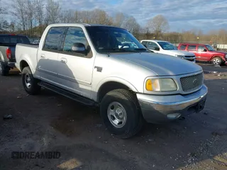 2002 Ford F-150 XLT with VIN 1FTRW08632KE22611, listed as a IAAI auction lot 41519768 with 200,420 mi miles. Bid and sale history available at carsss.com. Image 1.