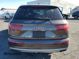 2017 Audi Q7 Prestige z VIN WA1VAAF7XHD054613, wystawiony jako Copart lot #49283225 z przebiegiem 132 181 mil mil oraz Szkoda całkowita • Salvage title. Historia ofert i sprzedaży dostępna na DreamBid. Obrazek 6.