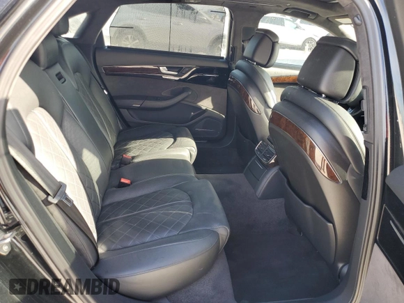 2017 Audi A8 Sport z VIN WAU43AFD9HN019845, wystawiony jako Copart lot #48113205 z przebiegiem 65 434 mil mil oraz Szkoda całkowita • Salvage title. Historia ofert i sprzedaży dostępna na DreamBid. Obrazek 10.