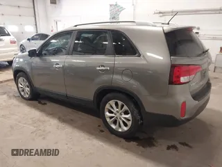 2014 Kia Sorento EX with VIN 5XYKU4A71EG435384, listed as a IAAI auction lot 41607160 with 143,622 mi miles and . Bid and sale history available at DreamBid. Image 3.