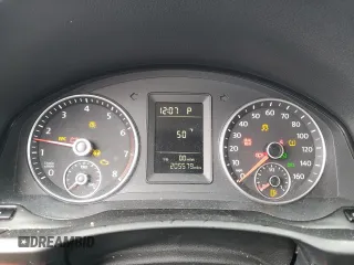 2010 Volkswagen Jetta SE with VIN 3VWRZ7AJ2AM038256, listed as a Copart auction lot 47631015 with 205,579 mi miles and Salvage title. Bid and sale history available at DreamBid. Image 9.
