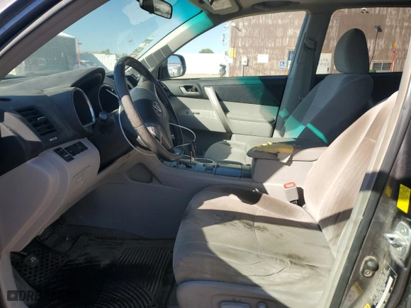 2010 Toyota Highlander Sport with VIN 5TDEK3EHXAS002952, listed as a Copart auction lot 73437464 with 377,127 mi miles and Clean Title. Bid and sale history available at carsss.com. Image 7.