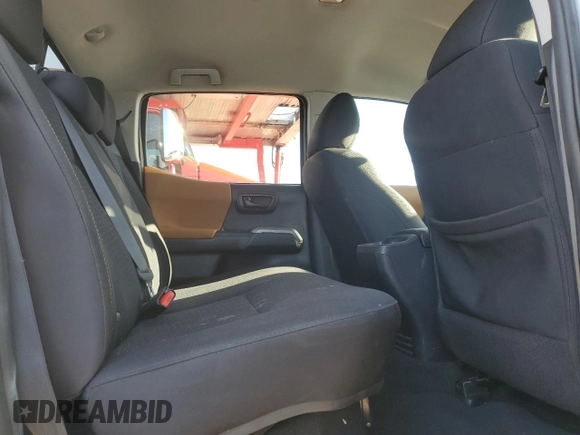 2017 Toyota Tacoma SR z VIN 5TFAX5GN4HX092764, wystawiony jako Copart lot #52150405 z przebiegiem 114 607 mil mil oraz Szkoda całkowita • Salvage title. Historia ofert i sprzedaży dostępna na DreamBid. Obrazek 10.