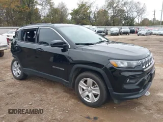 2022 Jeep Compass Latitude with VIN 3C4NJCBB4NT198353, listed as a IAAI auction lot 41048123 with 44,771 mi miles and . Bid and sale history available at carsss.com. Image 1.
