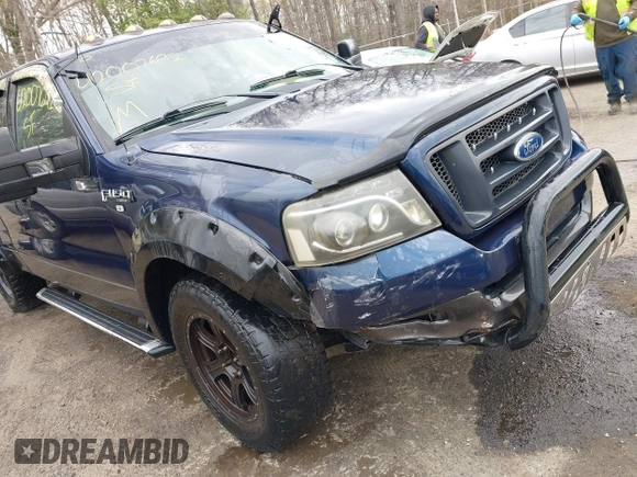 2004 Ford F-150 XLT with VIN 1FTPX145X4NA82267, listed as a IAAI auction lot 42007692 with 295,040 mi miles and . Bid and sale history available at carsss.com. Image 6.