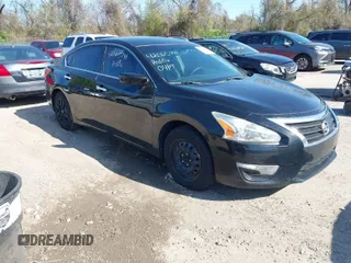 2013 Nissan Altima 2.5 S with VIN 1N4AL3AP2DN466231, listed as a IAAI auction lot 42065741 with 138,511 mi miles. Bid and sale history available at carsss.com. Image 1.