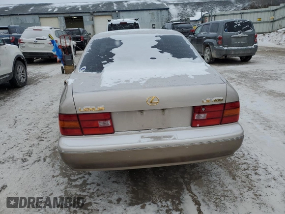 1995 Lexus LS 400 z VIN JT8UF22E2S0021180, wystawiony jako Copart lot #41846845 z przebiegiem 115 126 mil mil oraz Czysty tytuł • Clean title. Historia ofert i sprzedaży dostępna na DreamBid. Obrazek 6.
