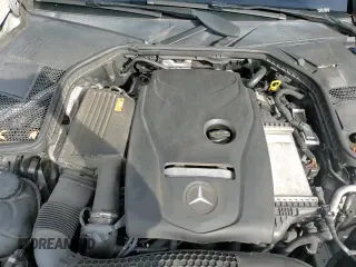 2017 Mercedes-Benz C 300 z VIN 55SWF4KB2HU224901, wystawiony jako Copart lot #84633425 z przebiegiem 125 473 mil mil oraz Szkoda całkowita • Salvage title. Historia ofert i sprzedaży dostępna na DreamBid. Obrazek 15.