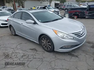 2014 Hyundai Sonata SE with VIN 5NPEC4AC3EH882711, listed as a IAAI auction lot 42192424 with 189,279 mi miles and . Bid and sale history available at DreamBid. Image 1.