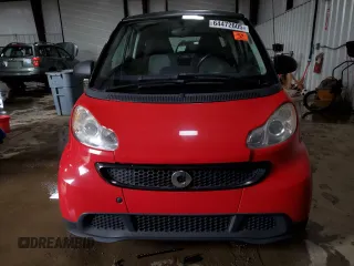 2015 Smart fortwo Passion with VIN WMEEJ3BA0FK797374, listed as a Copart auction lot 64472605 with 135,576 mi miles and Clean title. Bid and sale history available at DreamBid. Image 5.