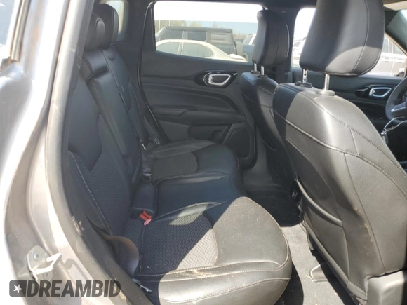 2024 Jeep Compass Latitude z VIN 3C4NJDBN9RT588189, wystawiony jako Copart lot #50189415 z przebiegiem 15 039 mil mil oraz Szkoda całkowita • Salvage title. Historia ofert i sprzedaży dostępna na DreamBid. Obrazek 12.