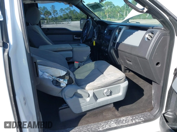 2014 Ford F-150 XL with VIN 1FTFX1EF0EFA70823, listed as a IAAI auction lot 40807820 with 235,988 mi miles. Bid and sale history available at carsss.com. Image 5.