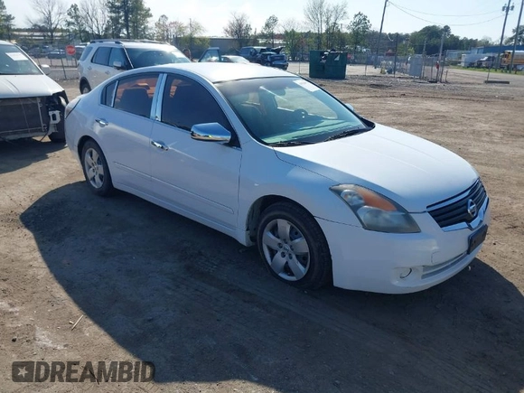 2007 Nissan Altima 2.5 with VIN 1N4AL21E47C208205, listed as a IAAI auction lot 41928973 with 173,329 mi miles. Bid and sale history available at carsss.com. Image 1.