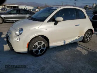 2018 FIAT 500e with VIN 3C3CFFGE7JT377367, listed as a Copart auction lot 88474685 with 34,428 mi miles and Salvage Title. Bid and sale history available at carsss.com. Image 1.