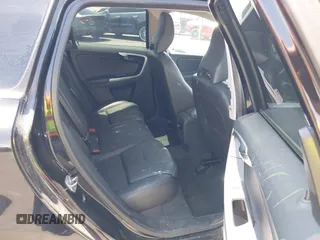 2016 Volvo XC60 T6 Drive-E z VIN YV449MDK7G2811221, wystawiony jako IAAI lot #42476363 z przebiegiem 84 644 mil mil oraz . Historia ofert i sprzedaży dostępna na DreamBid. Obrazek 8.